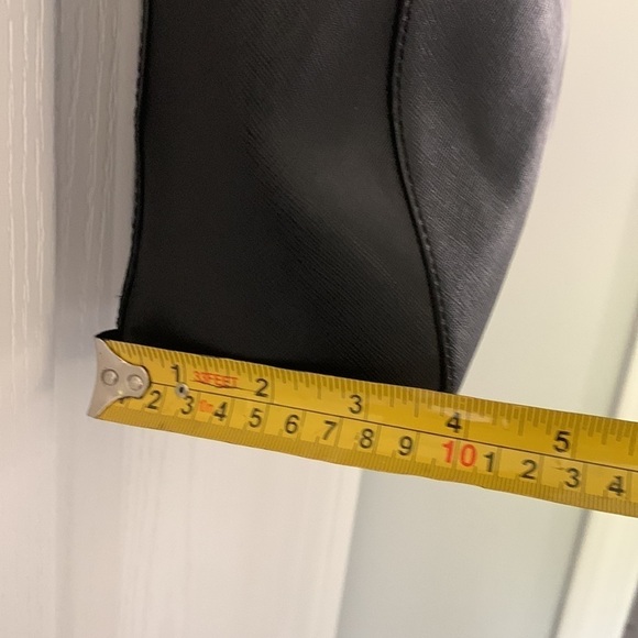 Michael Kors Jet‎ Set Large Travel NS Saffiano Tote in black gold - Picture 10 of 16